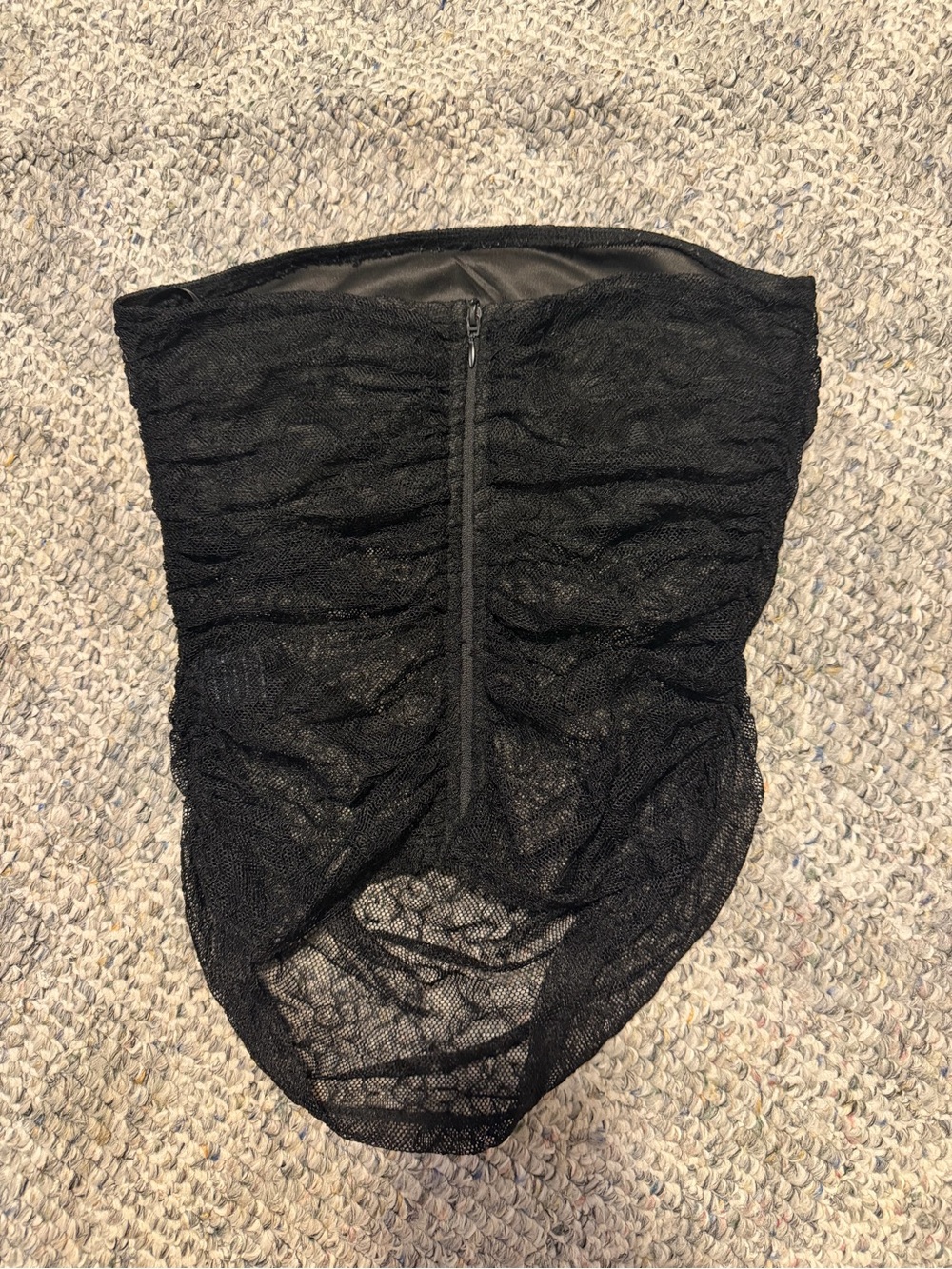 Black Lace Strapless Tank Top - Picture 2 of 4